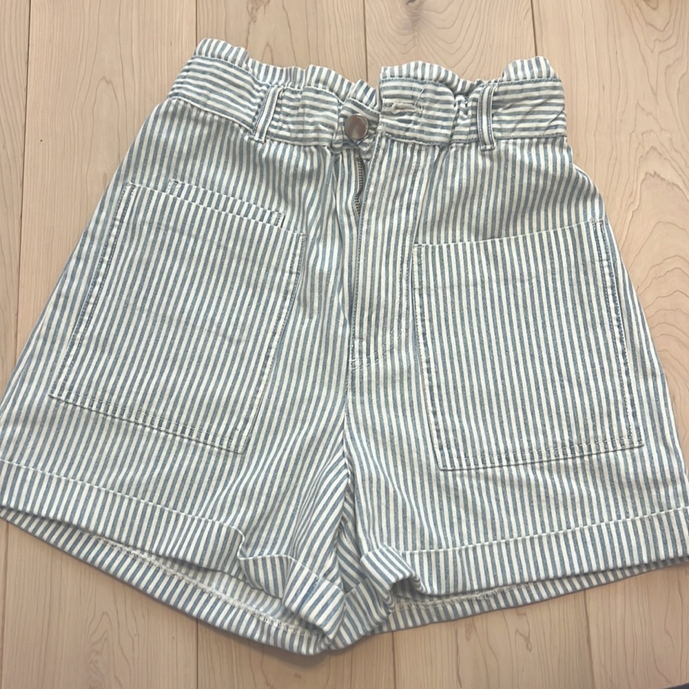 NWT ZARA stretch waist striped shorts 0